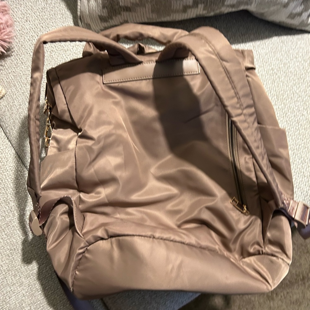 Backpack - Picture 4 of 7
